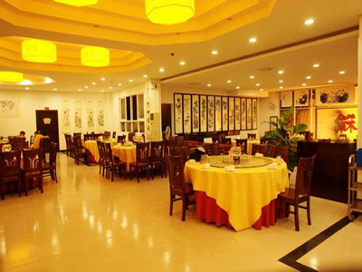 如何计算会议活动所需的餐饮费用？会议公司
